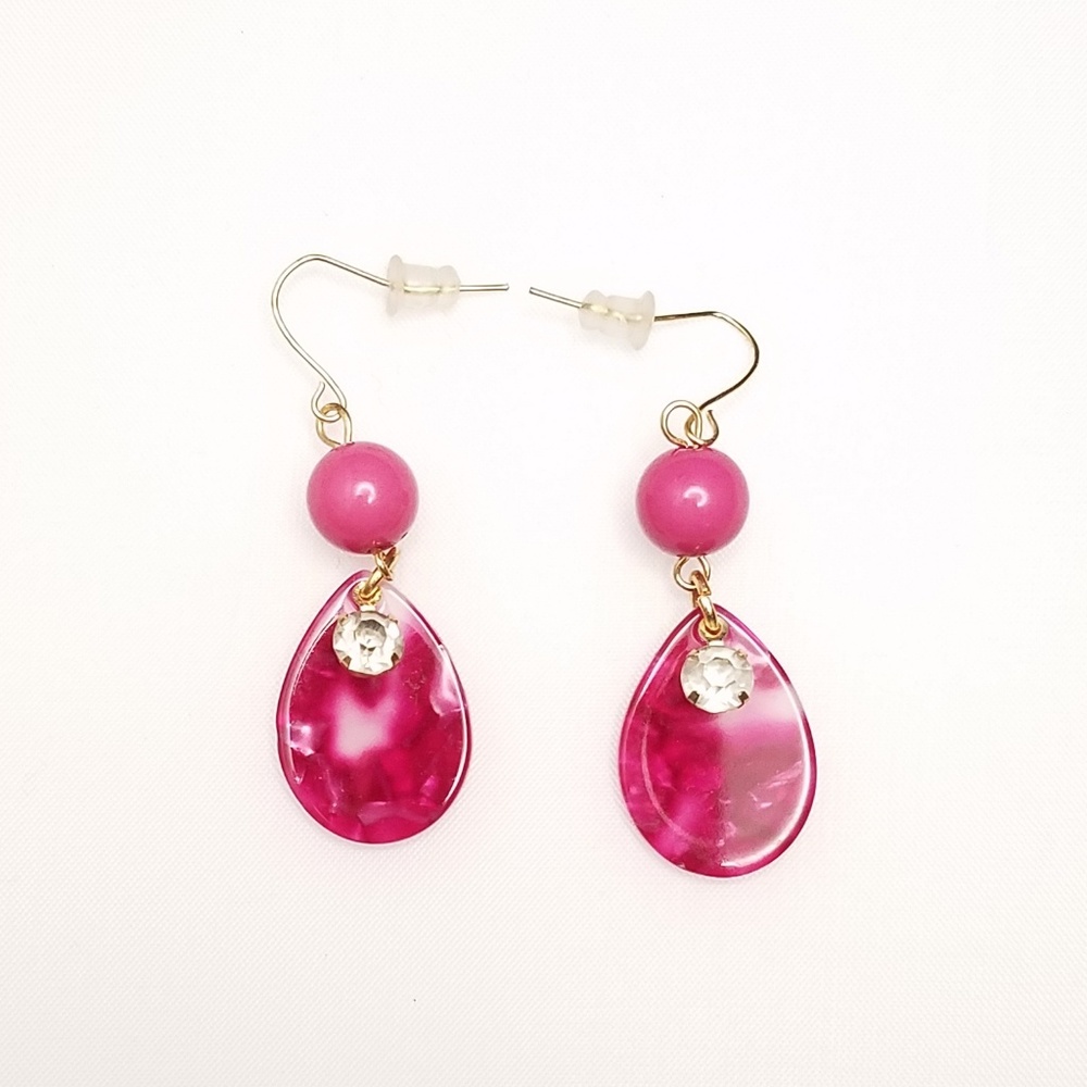 Lovely Mauve Pink Teardrop Rhinestone Earrings.